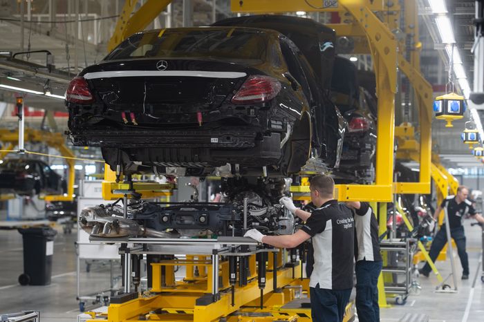 Открытие автомобильного завода Mercedes‑Benz в Подмосковье