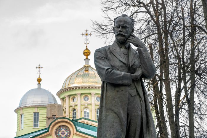 Памятник П.И. Чайковскому в Клину