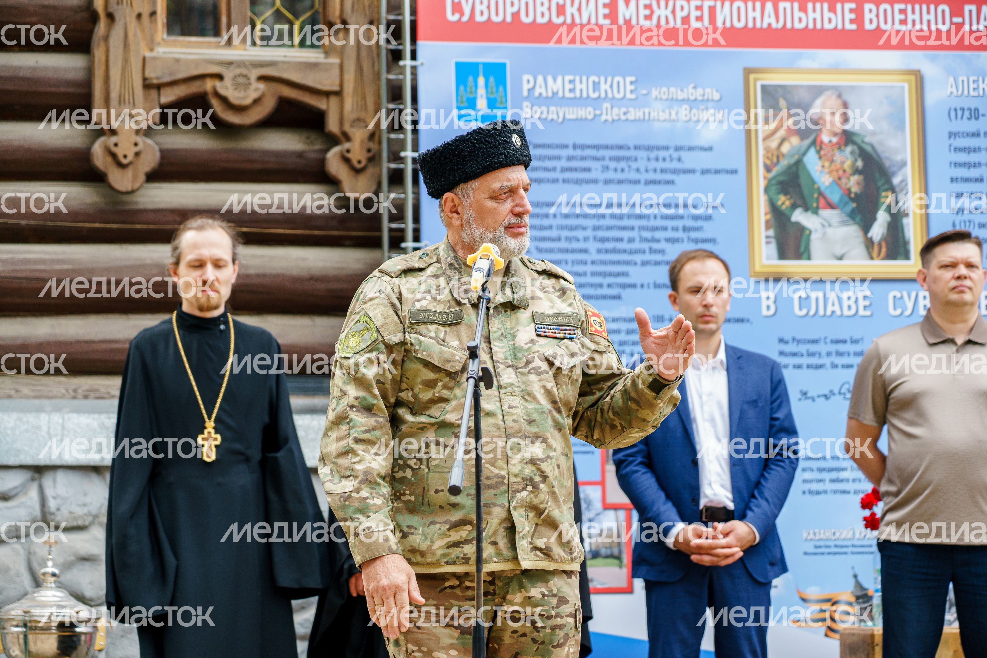 Межрегиональные соревнования воспитанников военно-патриотических клубов «Суворовские сборы» в Раменском Межрегиональные соревнования воспитанников военно-патриотических клубов «Суворовские сборы» в Раменском
