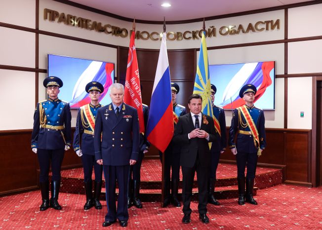 Родственникам легендарного лётчика Николая Терёхина передали "Золотую Звезду" Героя России