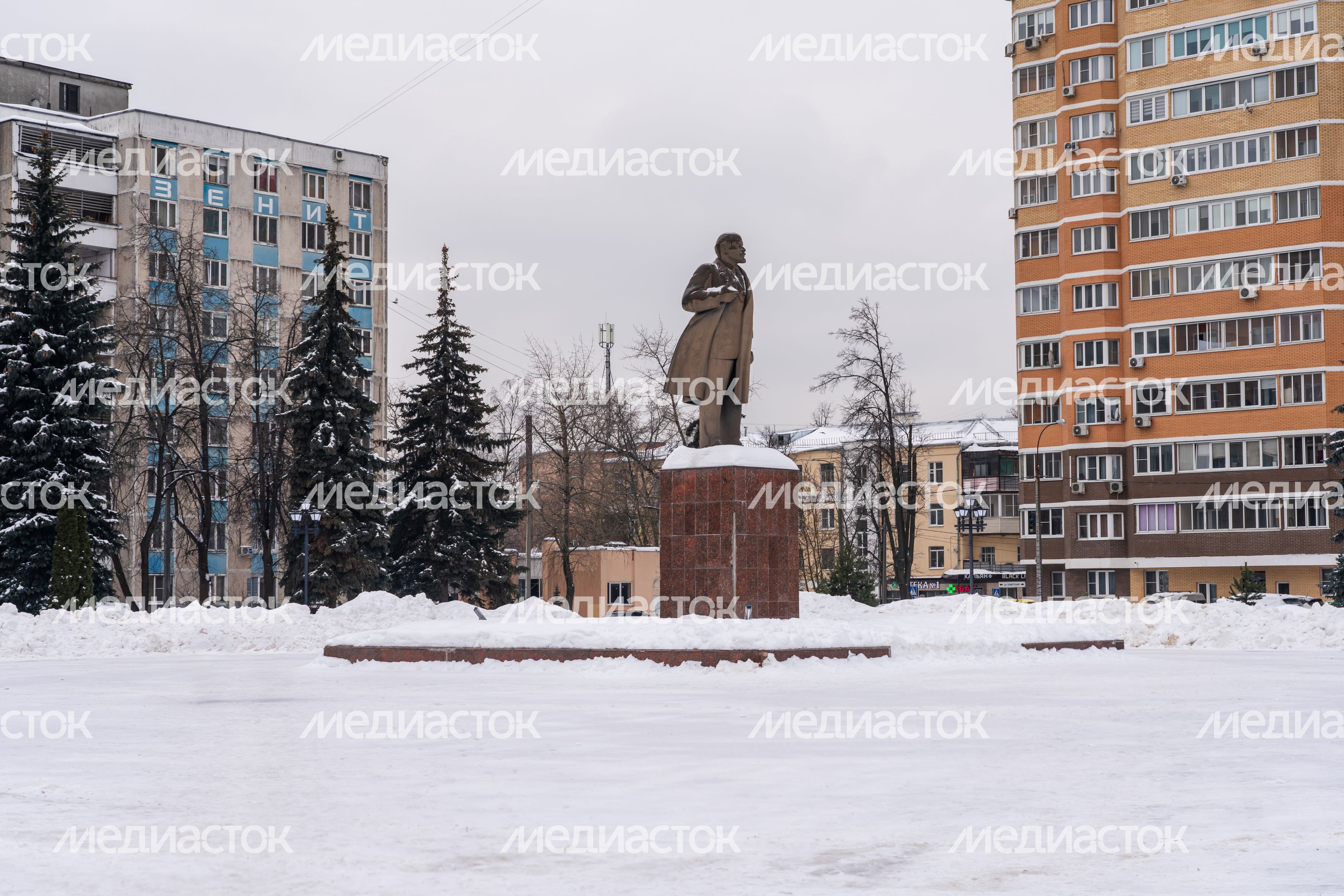 Памятник В.И. Ленину Памятник В.И. Ленину