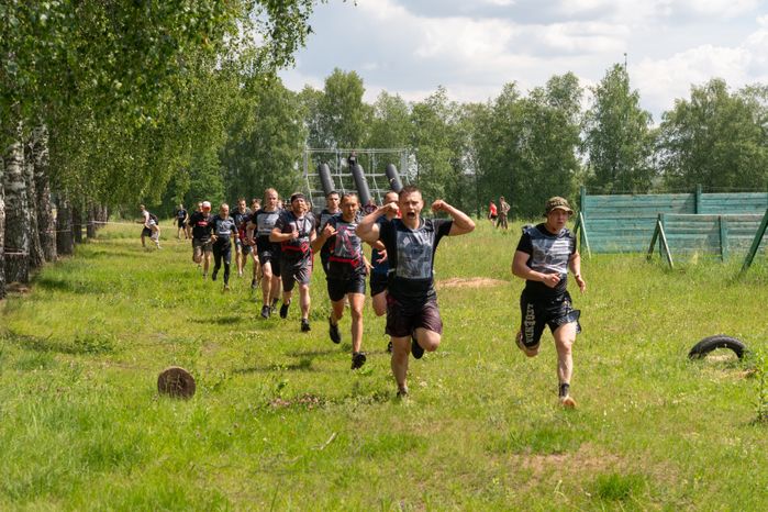 Гонка героев на полигоне Алабино собрала 1,5 тыс. человек