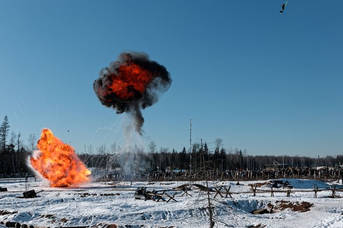Военно-историческая реконструкция битвы за Сталинград у храма ВС РФ в Кубинке