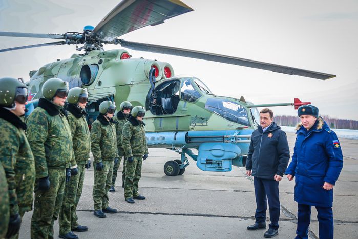 Губернатор поблагодарил военнослужащих вертолетной эскадрильи