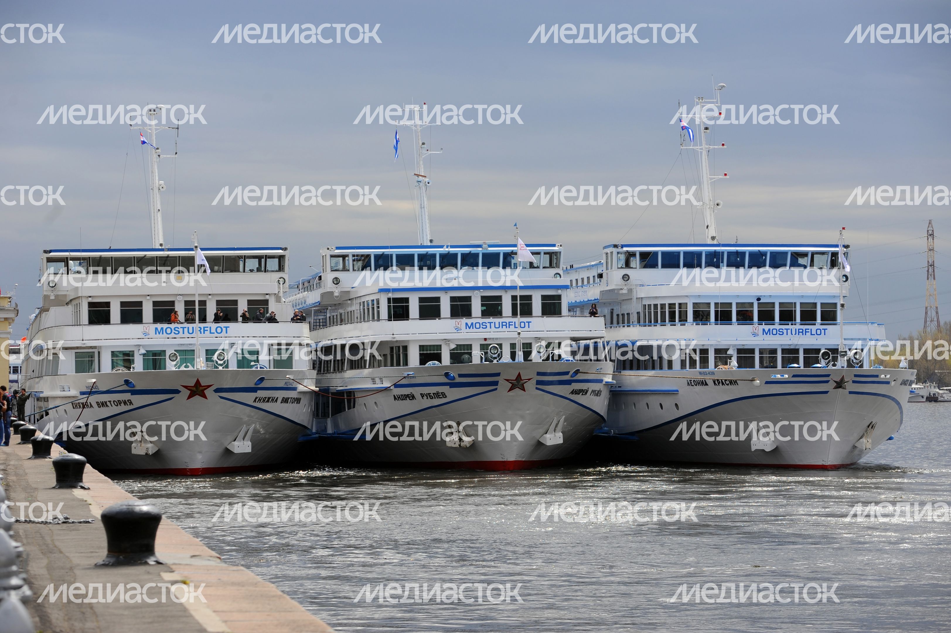 Открытие сезона большой речной навигации на Москве-реке