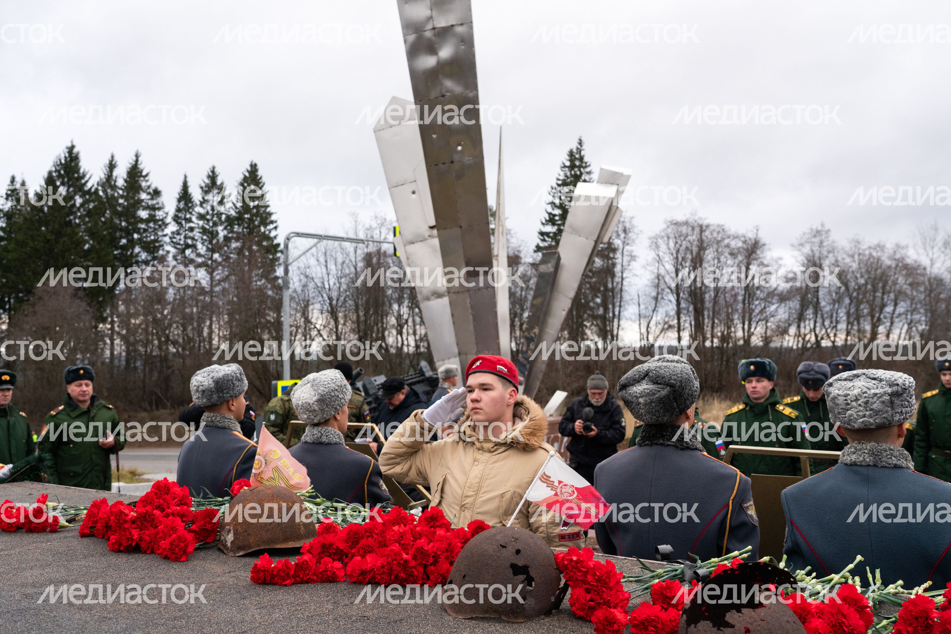 Торжественное мероприятие, посвященное подвигу 11 героев-саперов, в Волоколамском округе Торжественное мероприятие, посвященное подвигу 11 героев-саперов, в Волоколамском округе