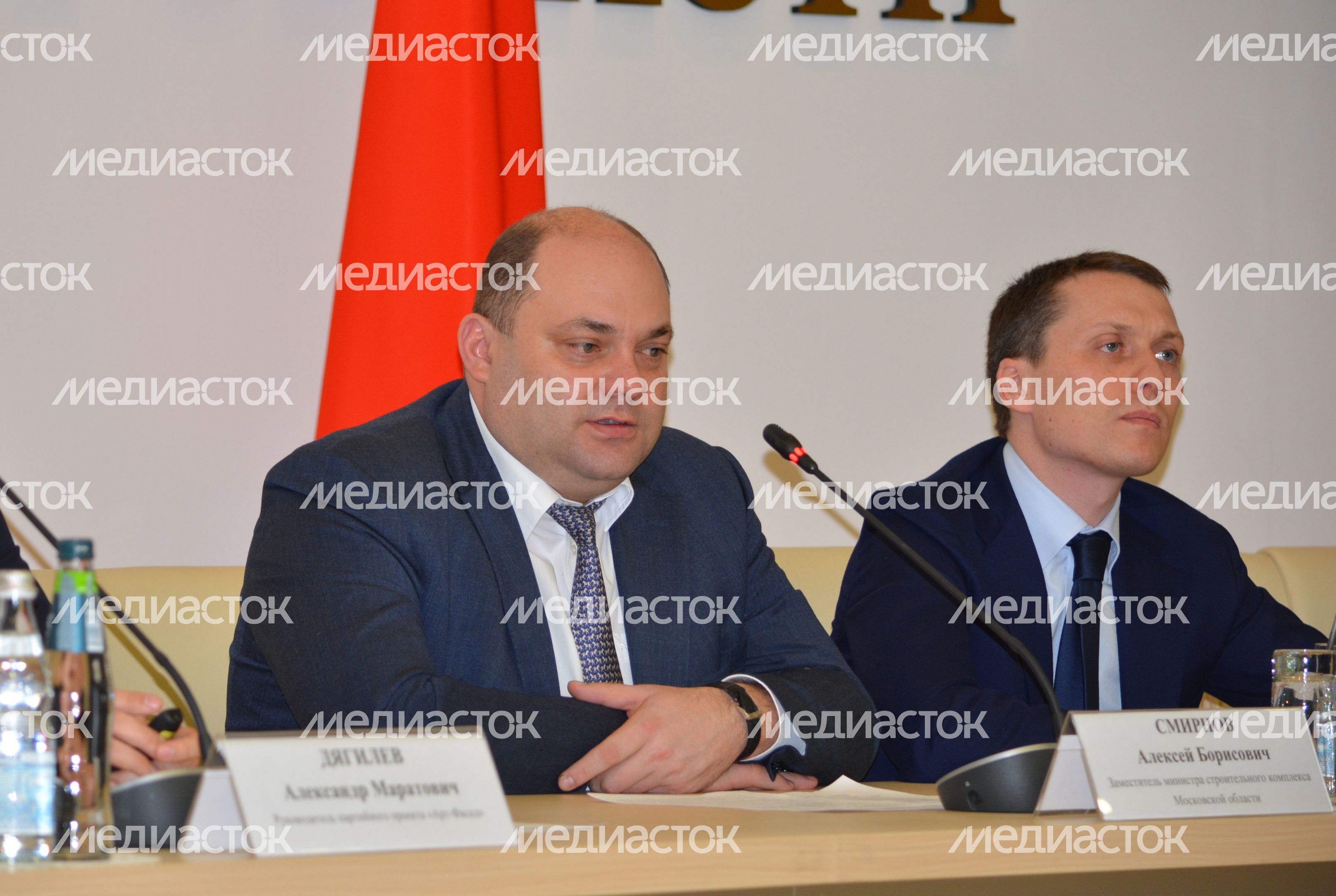 Михаил Хайкин на пресс-конференции Министерства строительного комплекса МО Михаил Хайкин на пресс-конференции Министерства строительного комплекса МО