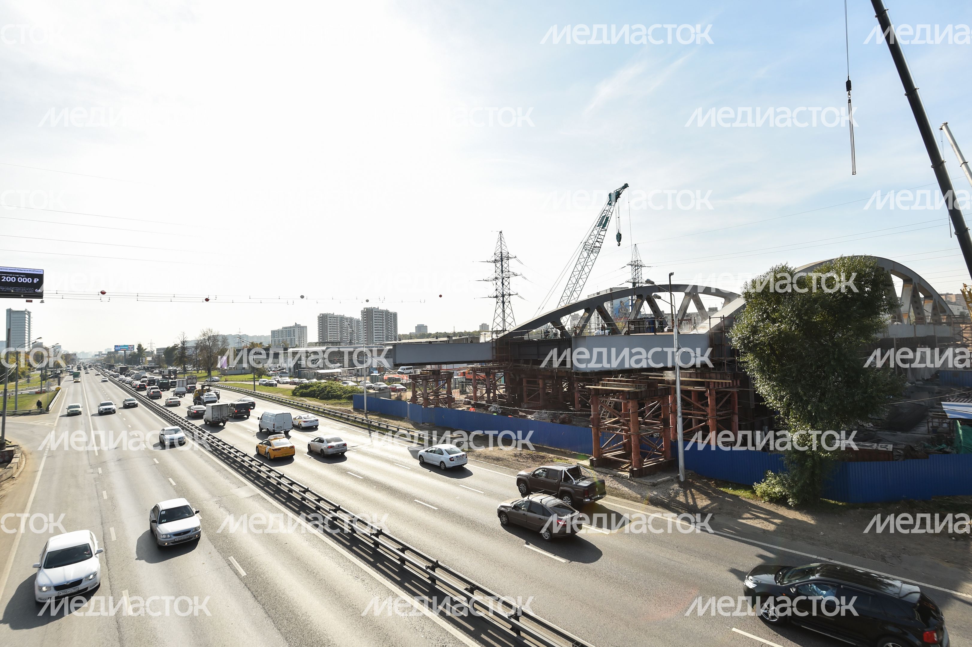 Надвижка арочного пролета на развязке Ленинградского шоссе в Химках