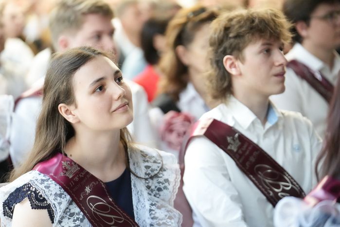 Последний звонок в мытищинском лицее №34