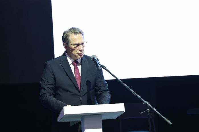 Михаил Мурашко поздравил коллектив МОНИКИ с юбилеем