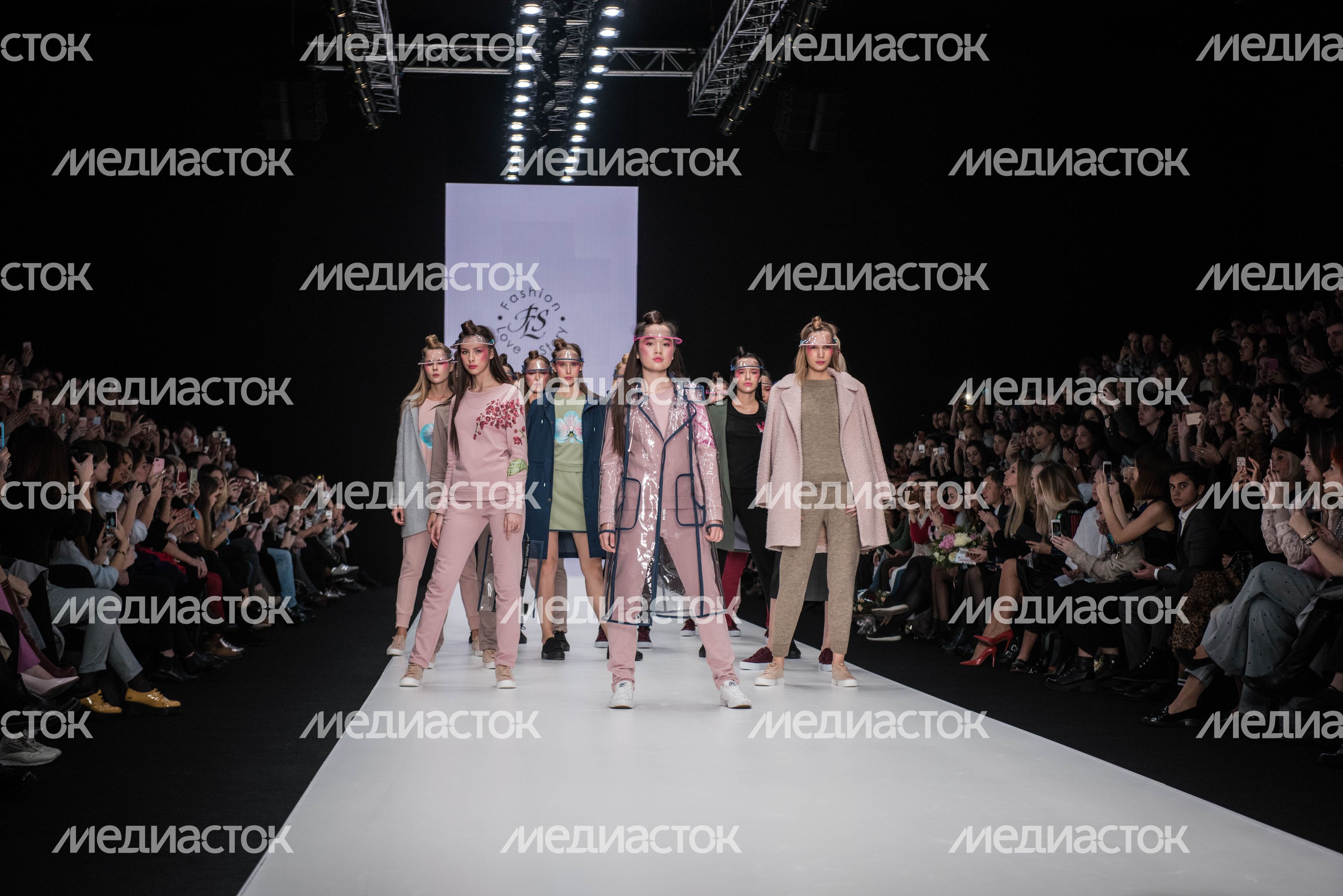 Неделя моды Mercedes-Benz Fashion Week Russia