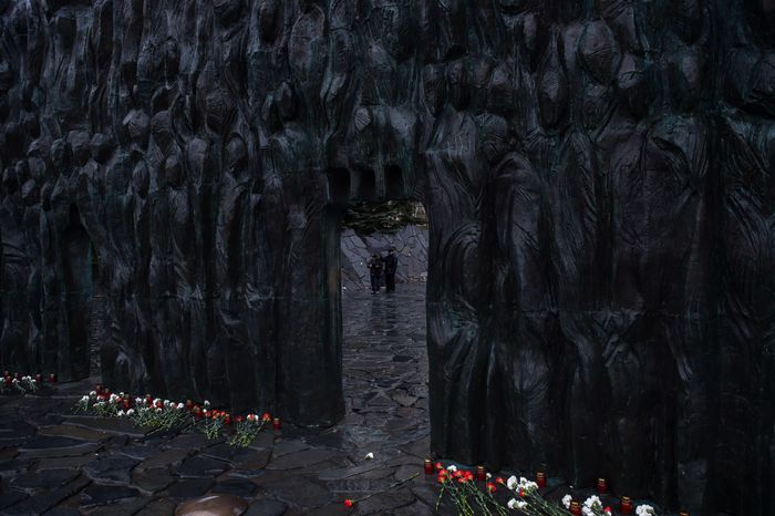 Мемориал Стена скорби в Москве