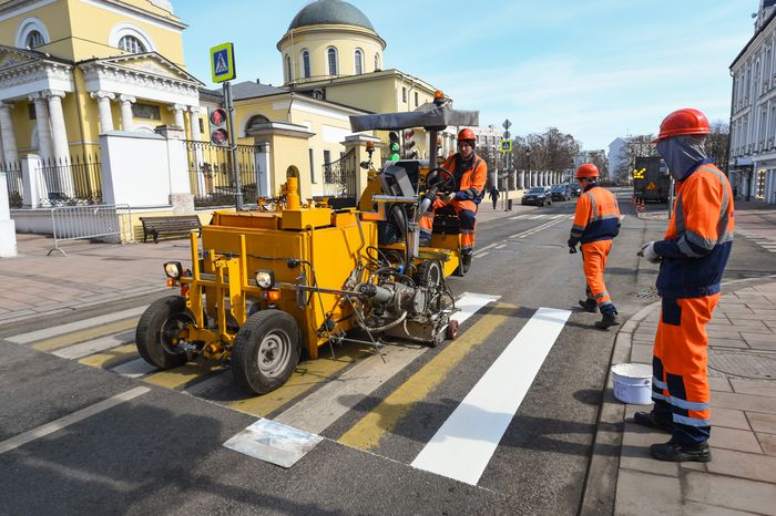 Нанесение дорожной разметки в Москве