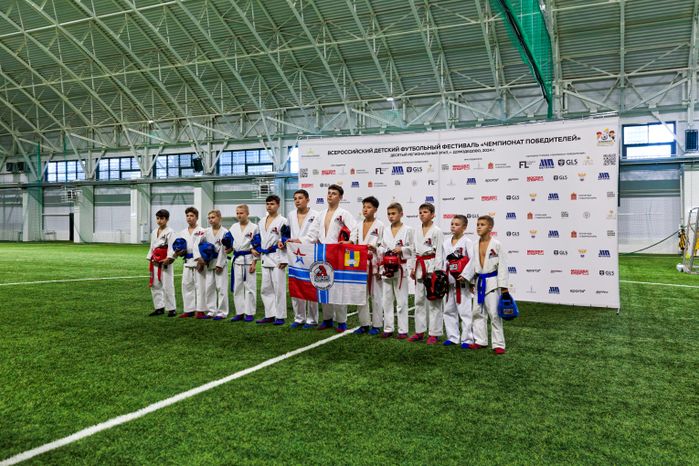 Гала-матч «Чемпионата Победителей» с участием звездных футболистов в Домодедово