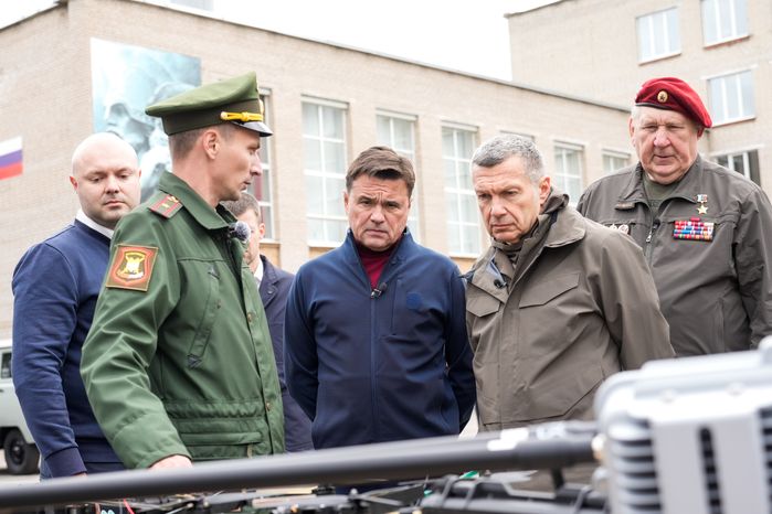 Андрей Воробьев и Владимир Соловьев посетили центр спецподготовки "Витязь" в Балашихе