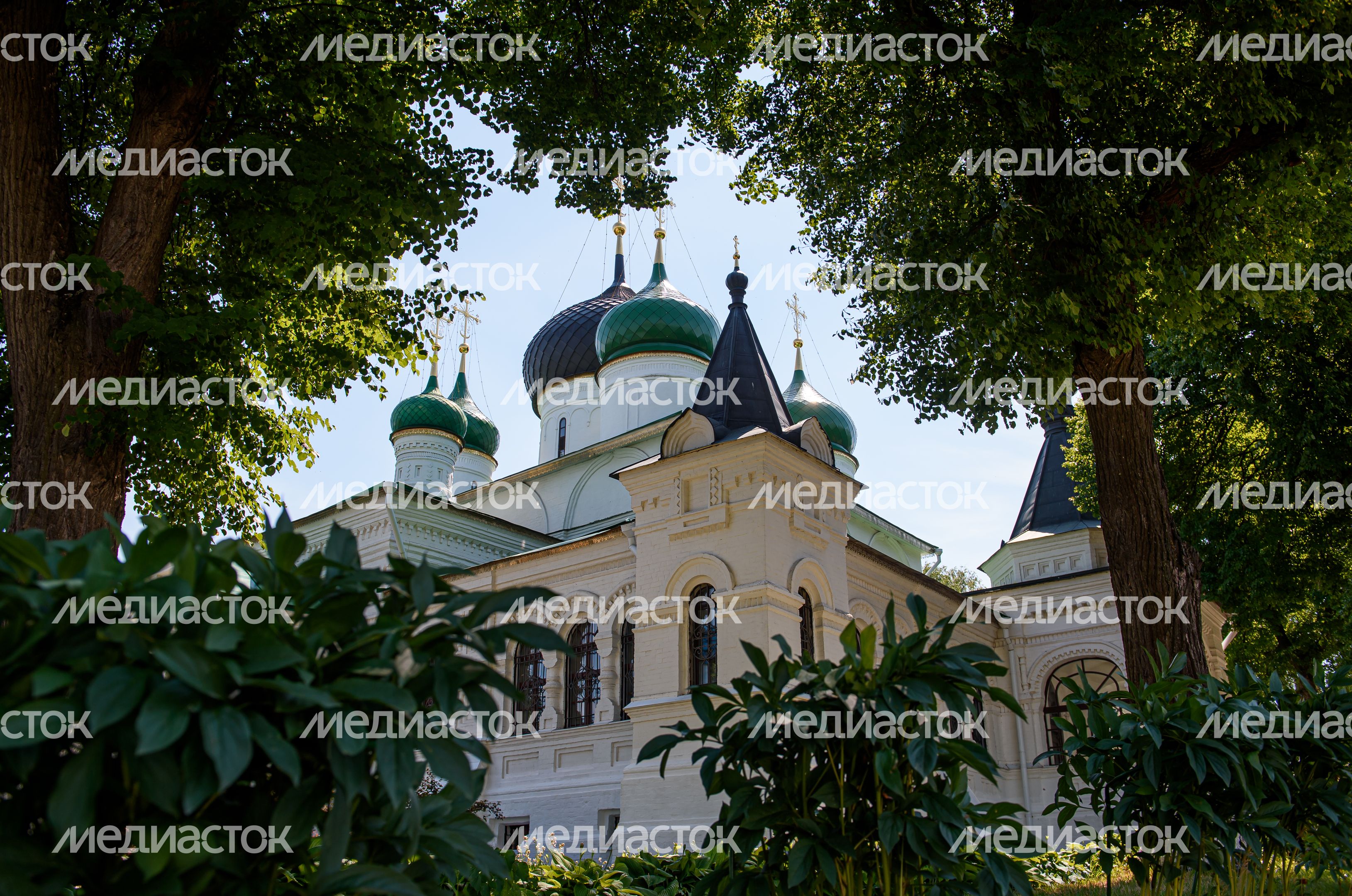 Летние виды Феодоровского женского монастыря