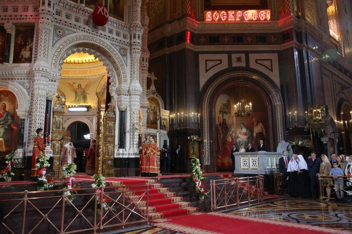 Пасхальное богослужение в Храме Христа Спасителя в Москве