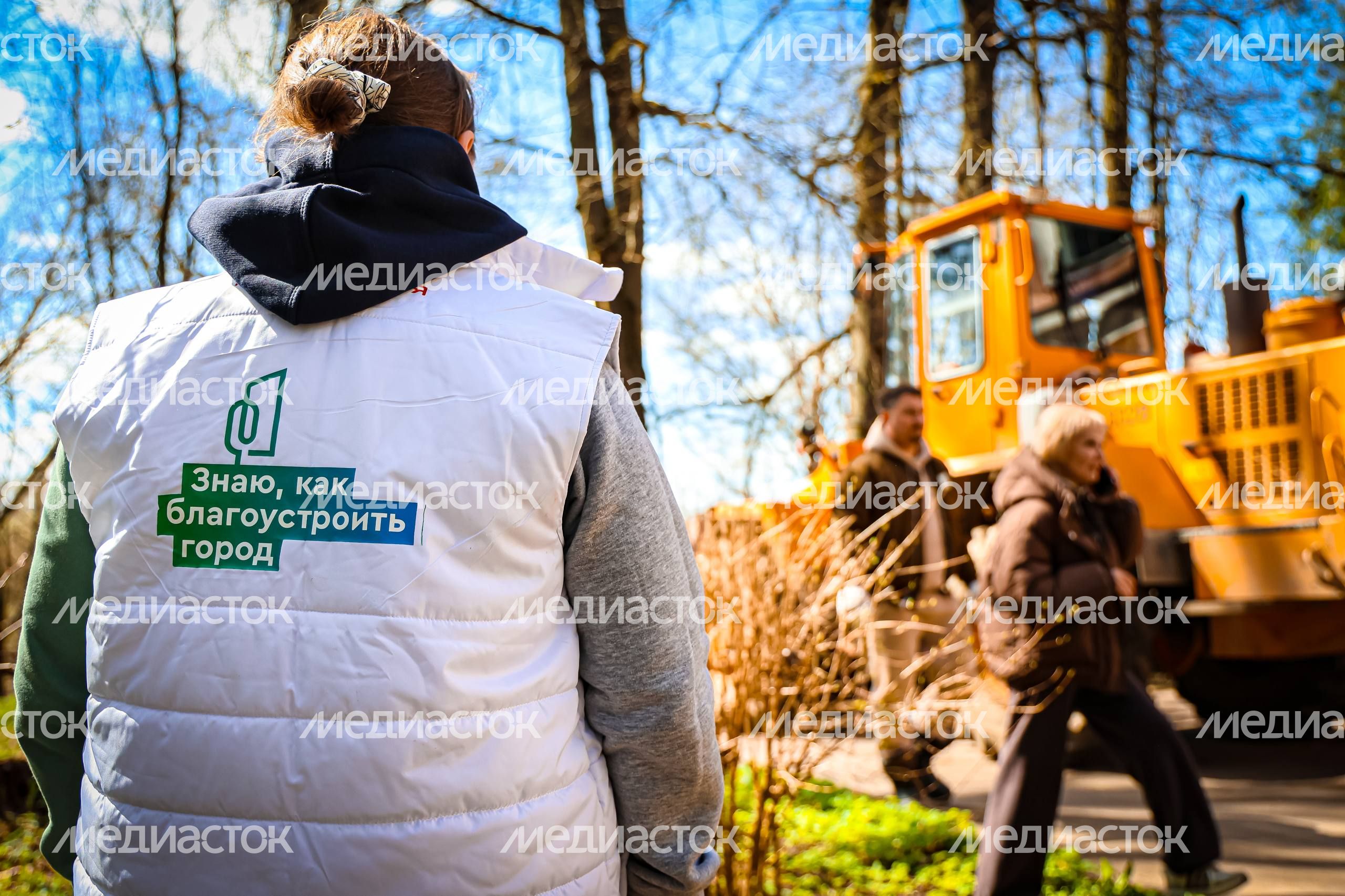 Кирилл Григорьев с командой принял участие во Всероссийском субботнике Кирилл Григорьев с командой принял участие во Всероссийском субботнике