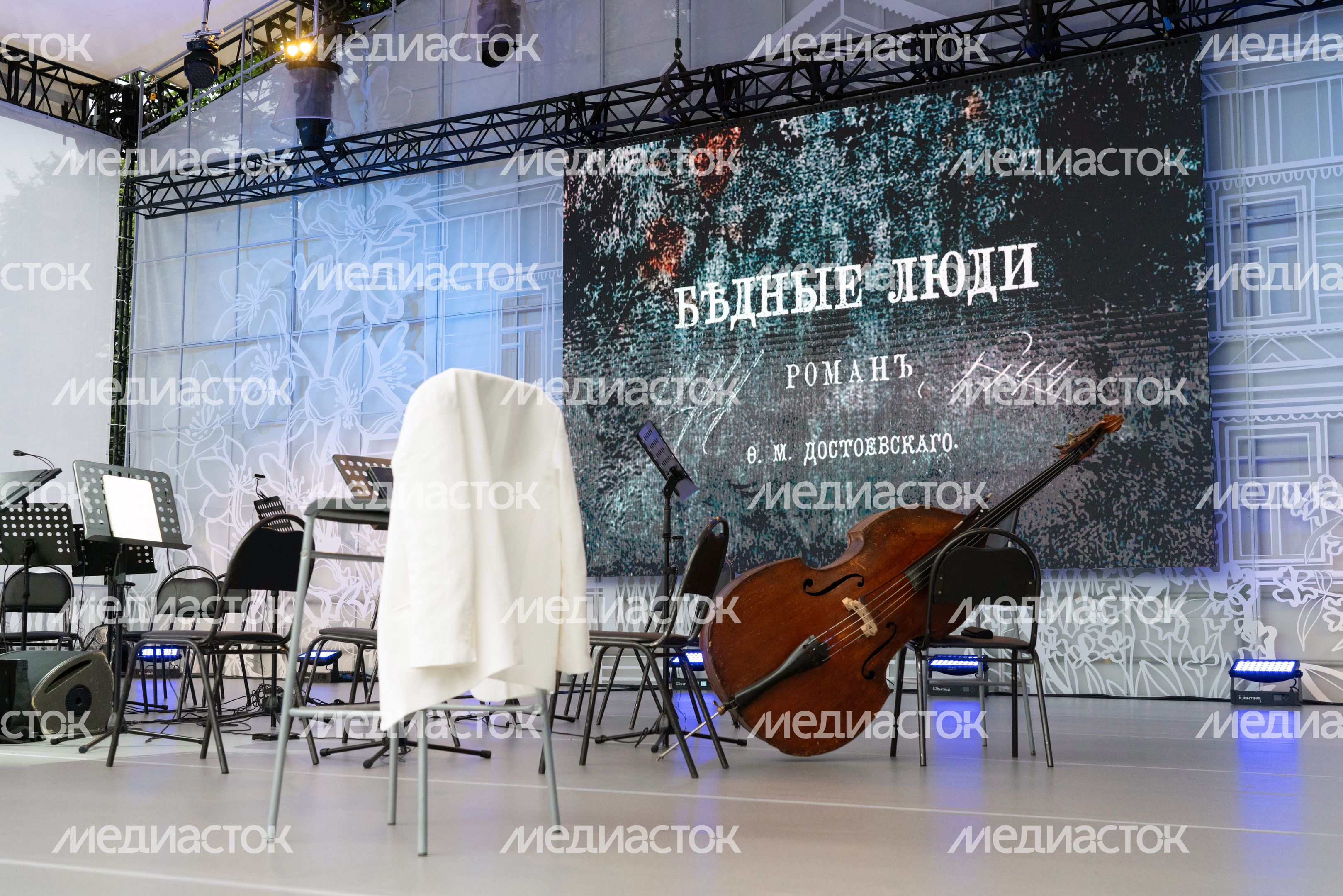 Спектакль-концерт «Бедные люди» на XII Международном фестивале искусств П.И. Чайковского в Клину Спектакль-концерт «Бедные люди» на XII Международном фестивале искусств П.И. Чайковского в Клину