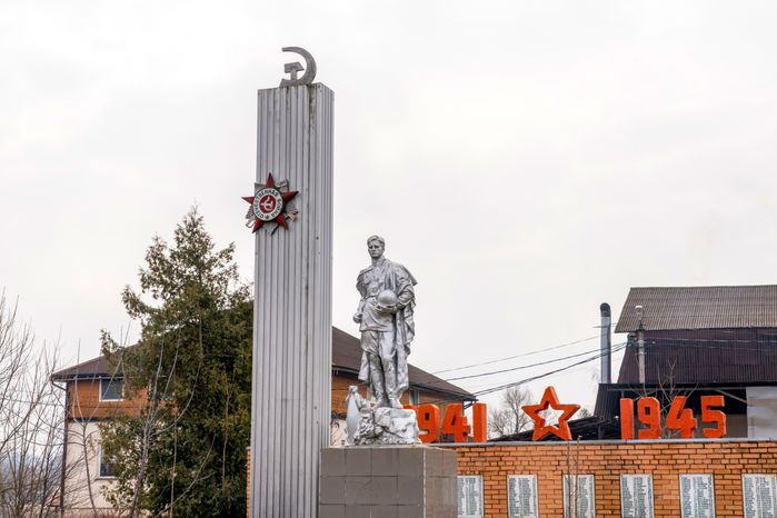 Памятник в п. Клюбакино Рузского округа