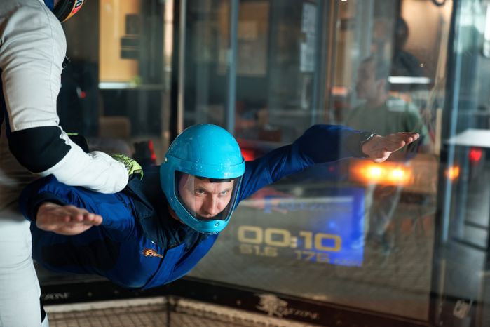 Полет в аэротрубе в спортивно-развлекательном парке Freezone в Чехове