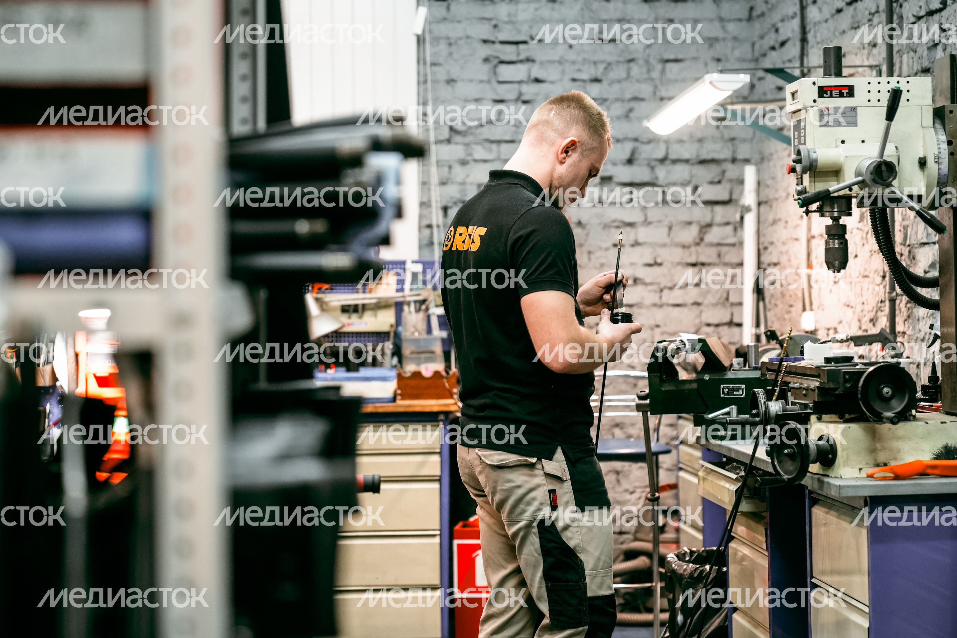 Сборочный цех подмосковного оружейного завода