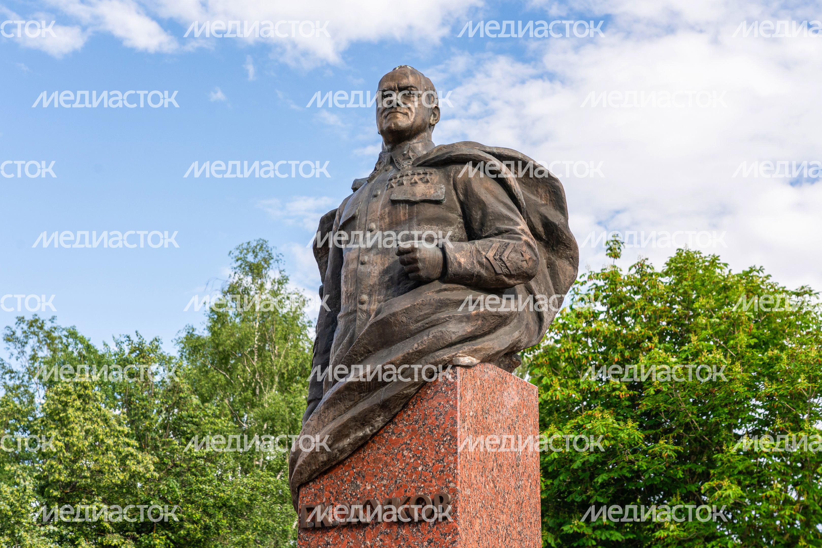 Памятник Г. К. Жукову в Одинцово Памятник Г. К. Жукову в Одинцово