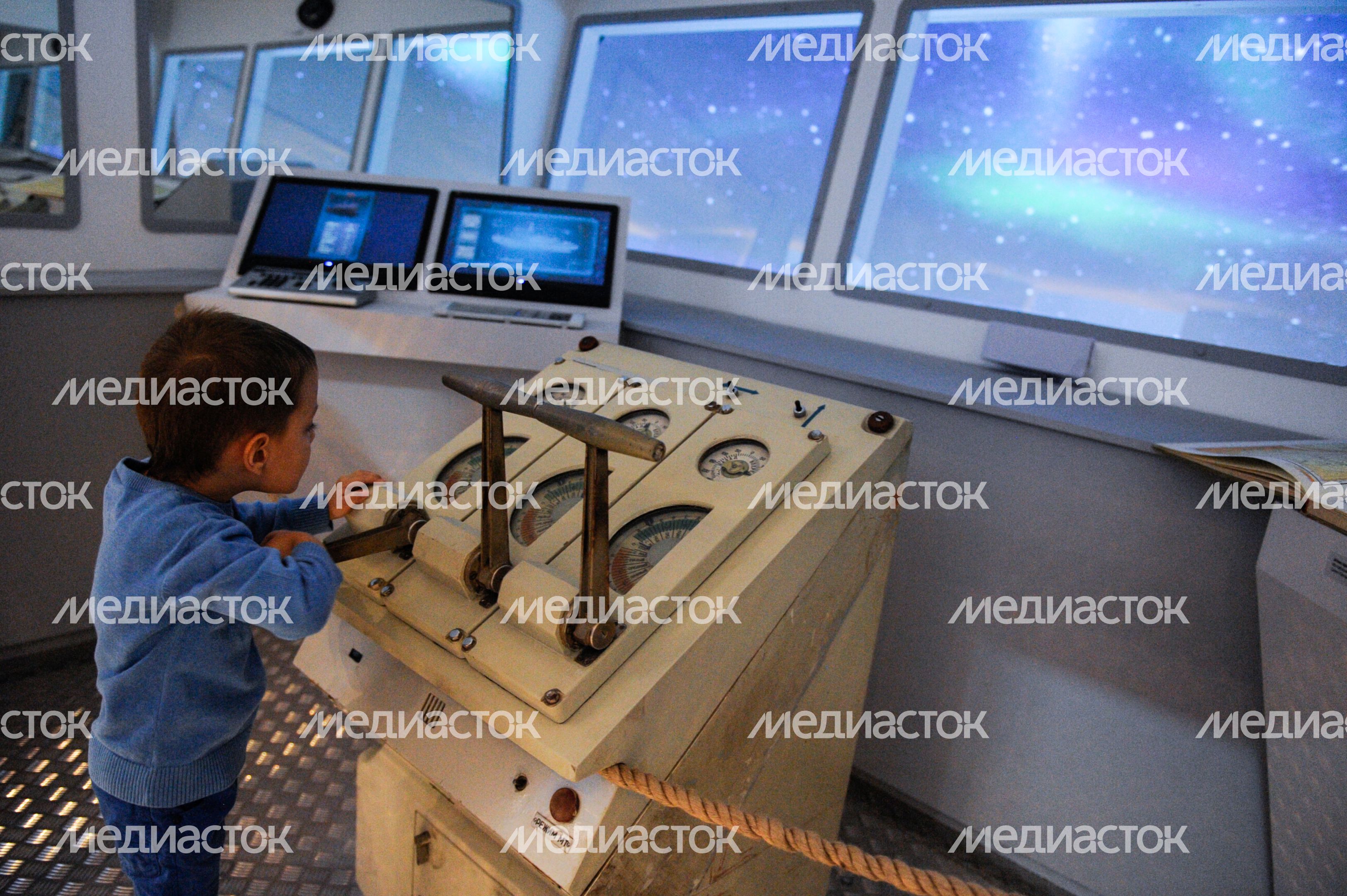 Выставка «70 лет атомной отрасли. Цепная реакция успеха» в Москве Выставка «70 лет атомной отрасли. Цепная реакция успеха» в Москве