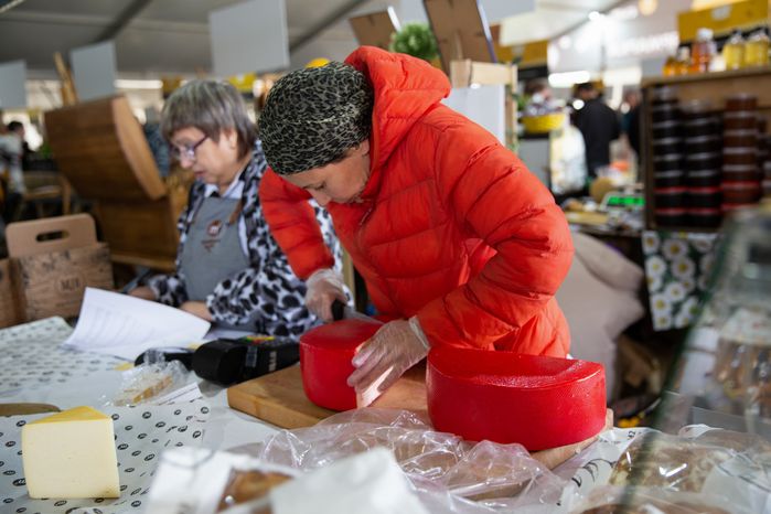 Открытие IV Всероссийского фестиваля фермерской продукции «Сыр. Пир. Мир»