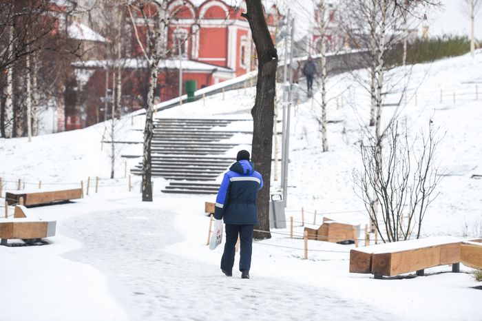 Последстивя сильного снегопада в Москве