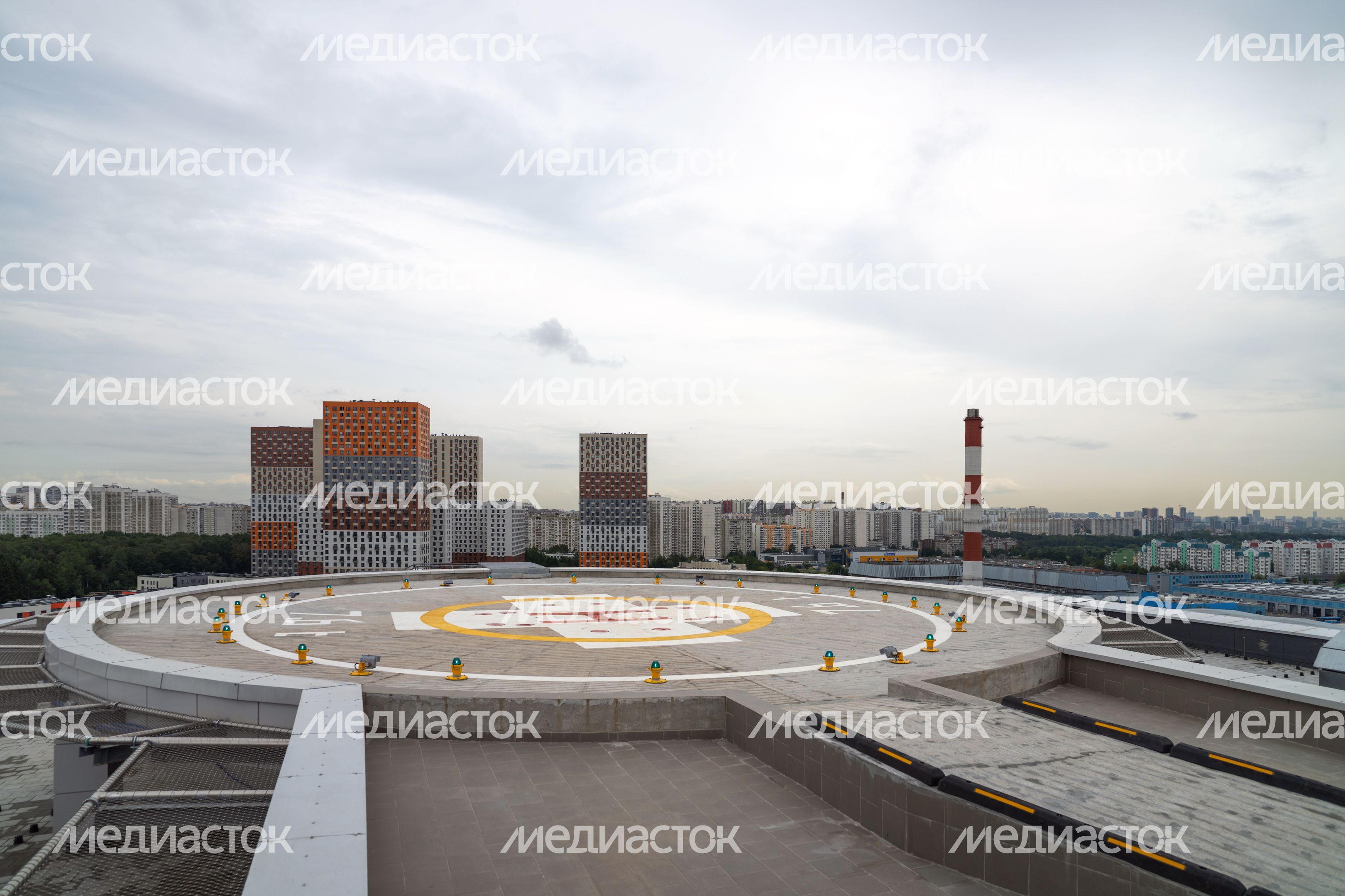 Вертолетная площадка для санитарной авиации в Детском клиническом центре им. Л.М. Рошаля в Красногорске Вертолетная площадка для санитарной авиации в Детском клиническом центре им. Л.М. Рошаля в Красногорске
