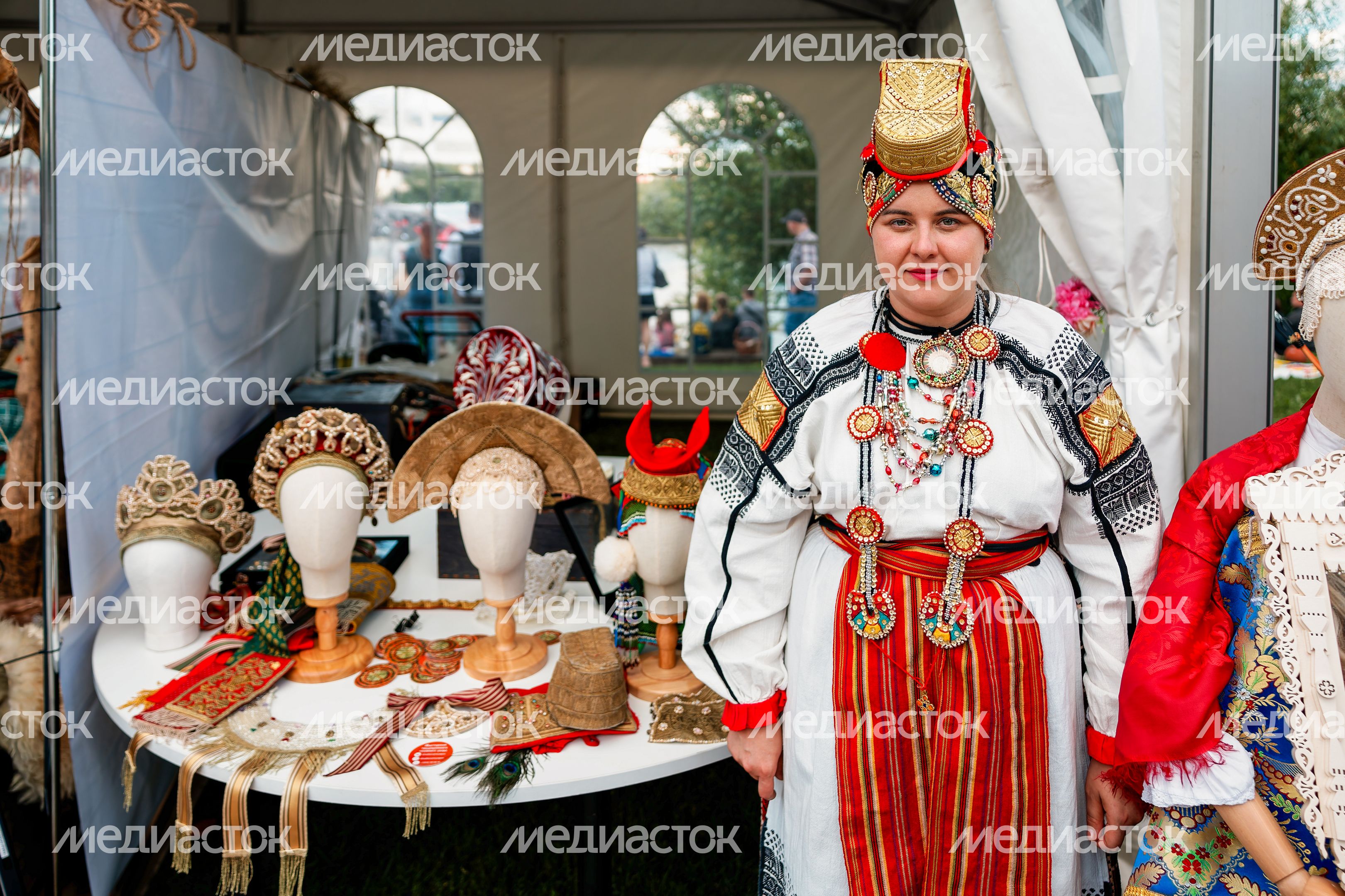 Креативное пространство «RUS_РЕМЕСЛО» на фестивале современной этнической культуры «RUS_СВЕТ 2025» в Красногорске