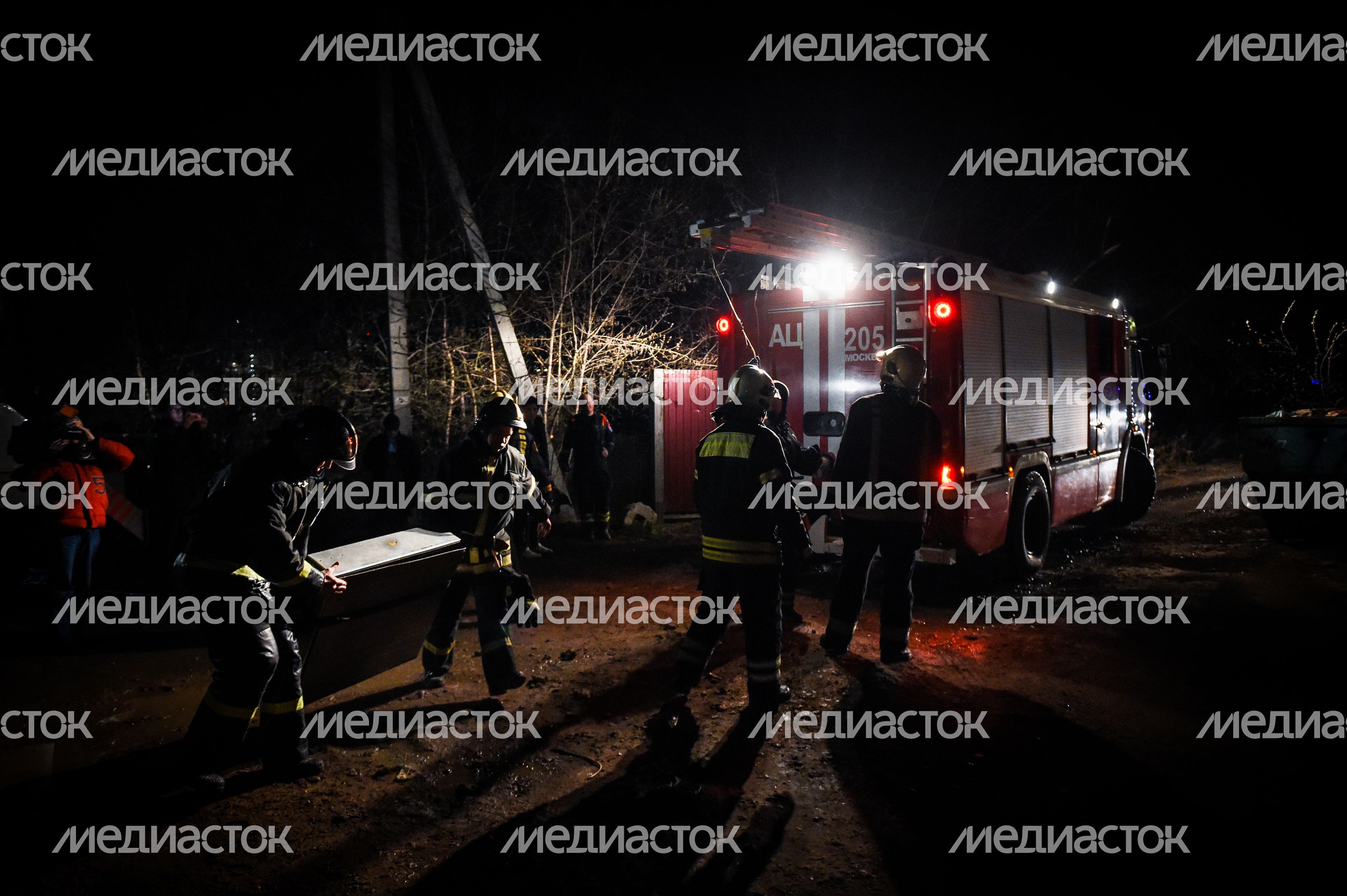 Кадры с места пожара в доме престарелых «Третий возраст» в Москве Кадры с места пожара в доме престарелых «Третий возраст» в Москве
