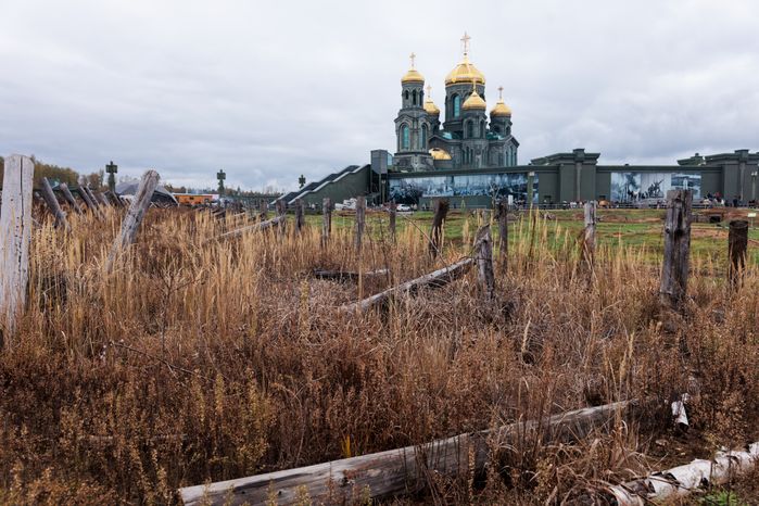 Реконструкцию Битвы за Москву провели в парке «Патриот» ко Дню Сухопутных войск России