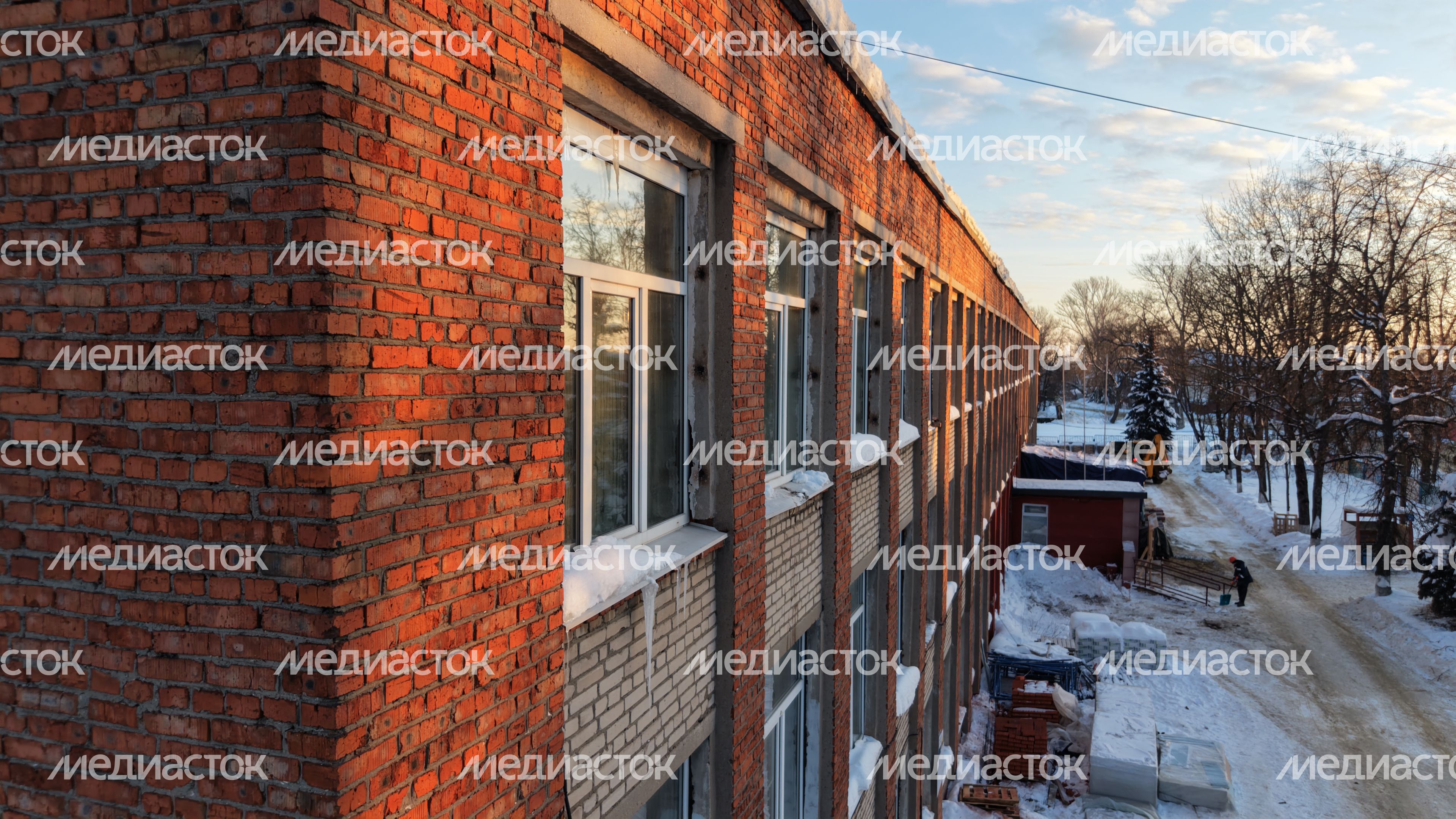 Продолжается капремонт каширской школы №1 им. Александра Выборнова Продолжается капремонт каширской школы №1 им. Александра Выборнова