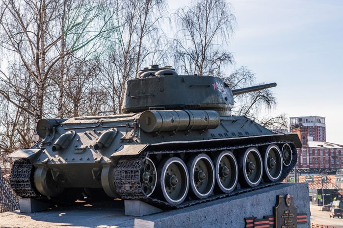 Наро-Фоминск. Памятник "Танк Т-34-85"