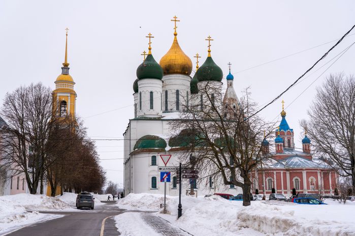 Русские православные церкви на Соборной площади Коломны