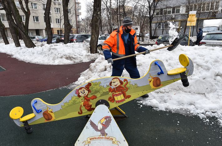 Ликвидация последствий резкого потепления в Москве