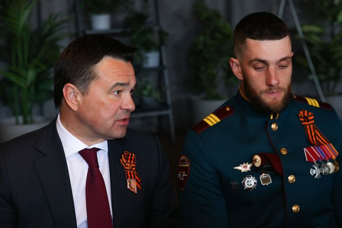 Возложение губернатором венка к Могиле Неизвестного Солдата