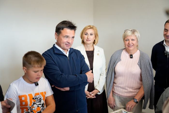 Андрей Воробьев приехал на стройплощадку многоквартирного дома на улице Гоголя в Лосино-Петровском