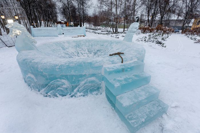 Ледяной городок на Исторической площади в Дмитрове