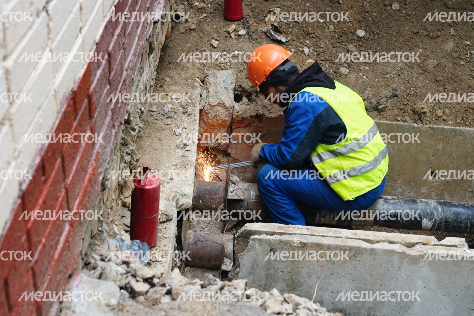 Проверка губернатором ремонта теплосетей в Химках