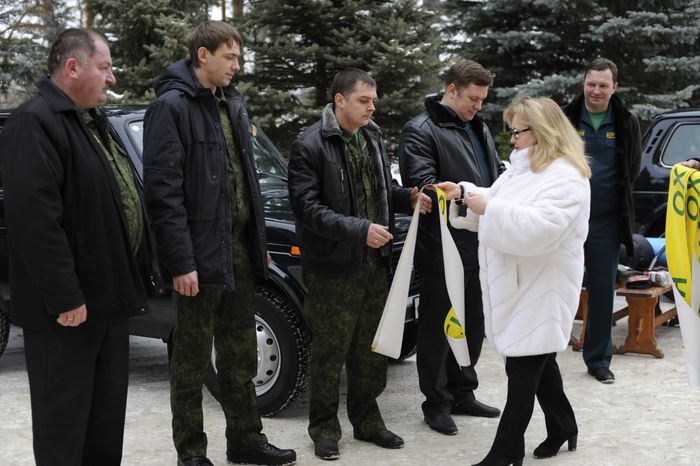 Церемония передачи мобильных лесопатологических комплексов