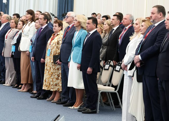 Андрей Воробьев на пленарной сессии форума "Россия и мир: тренды здорового долголетия"