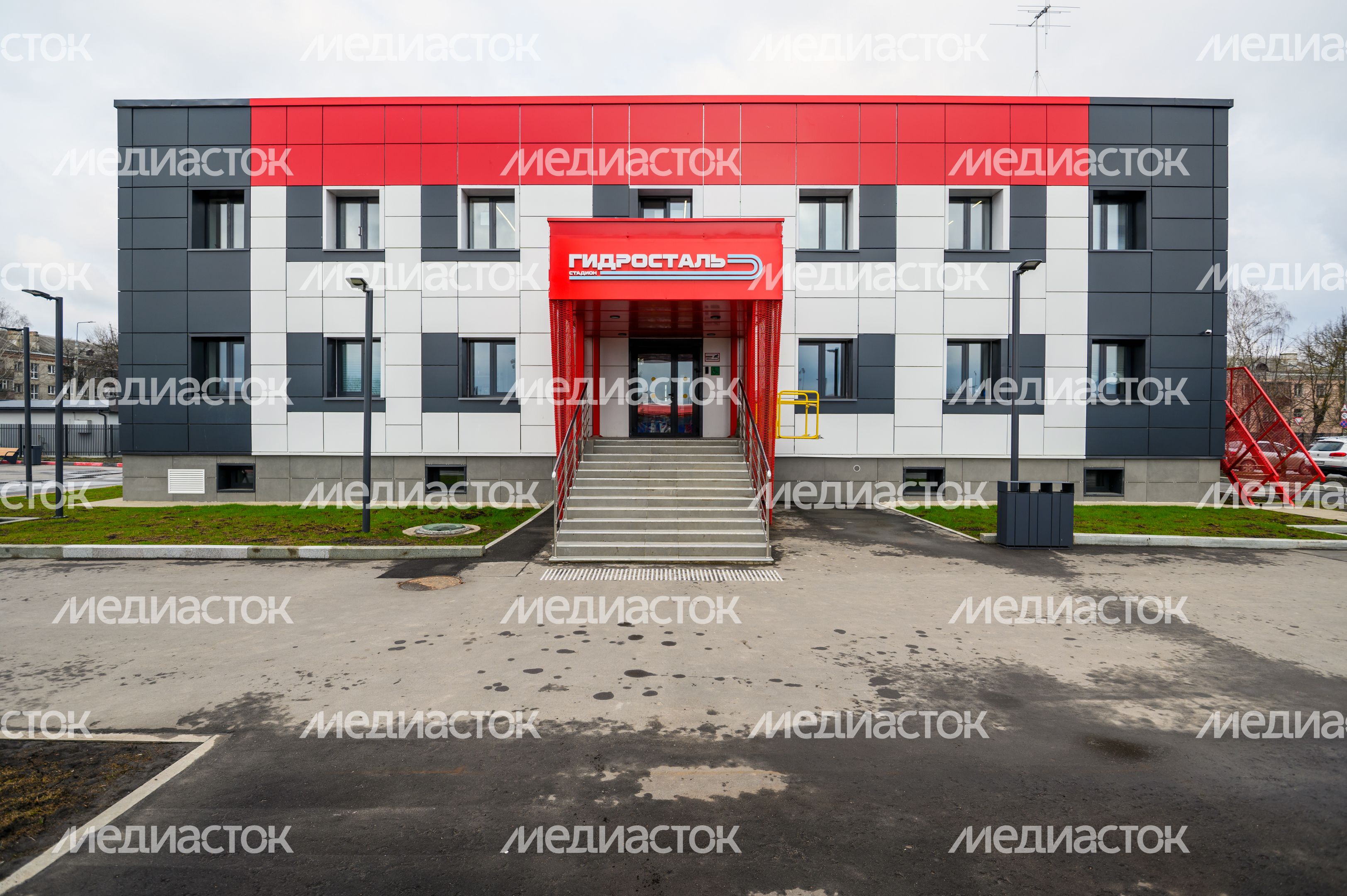 Стадион «Гидросталь» в Чехове после капремонта