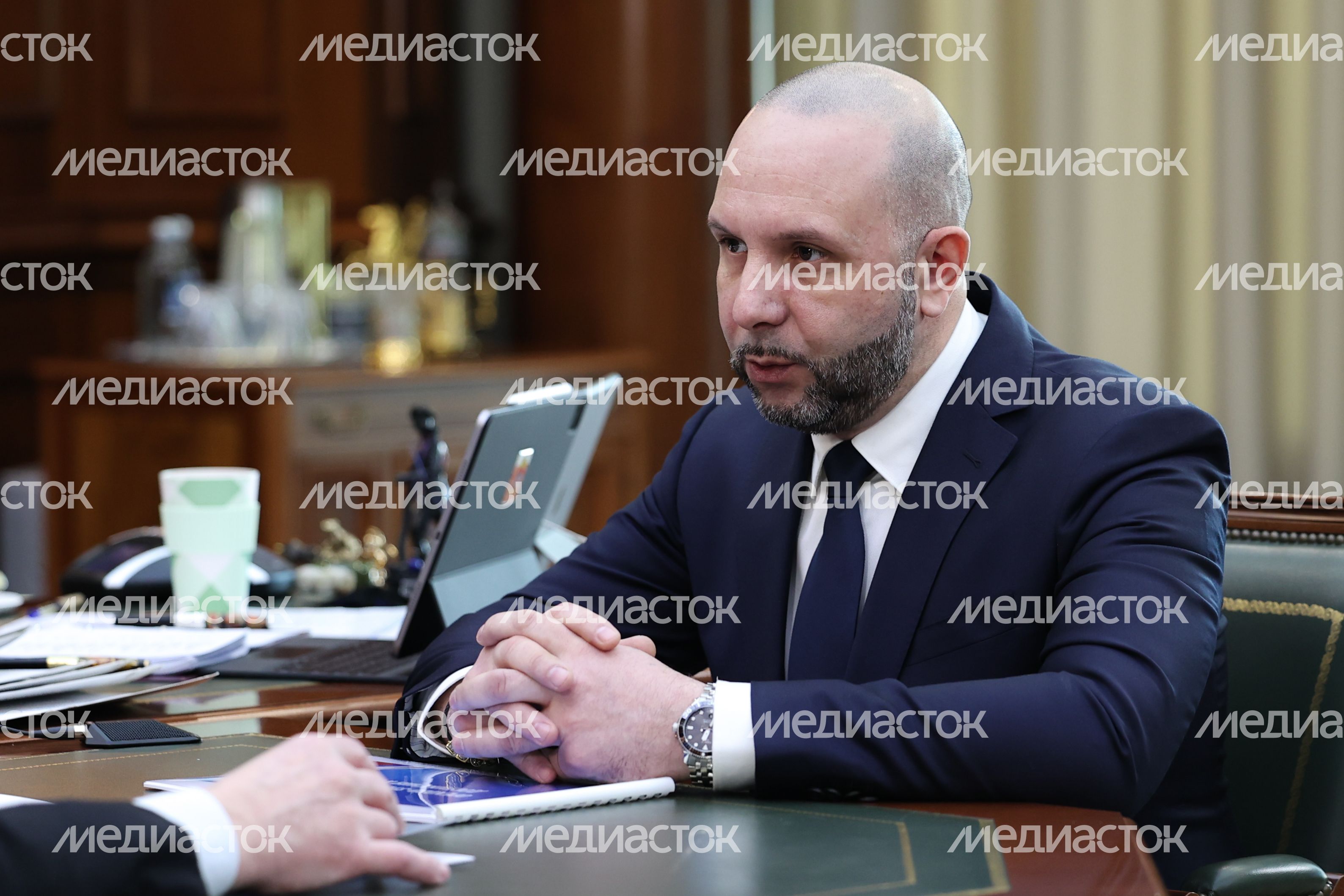 Андрей Воробьев обсудил развитие Орехово-Зуевского округа с его главой Русланом Заголовацким Андрей Воробьев обсудил развитие Орехово-Зуевского округа с его главой Русланом Заголовацким