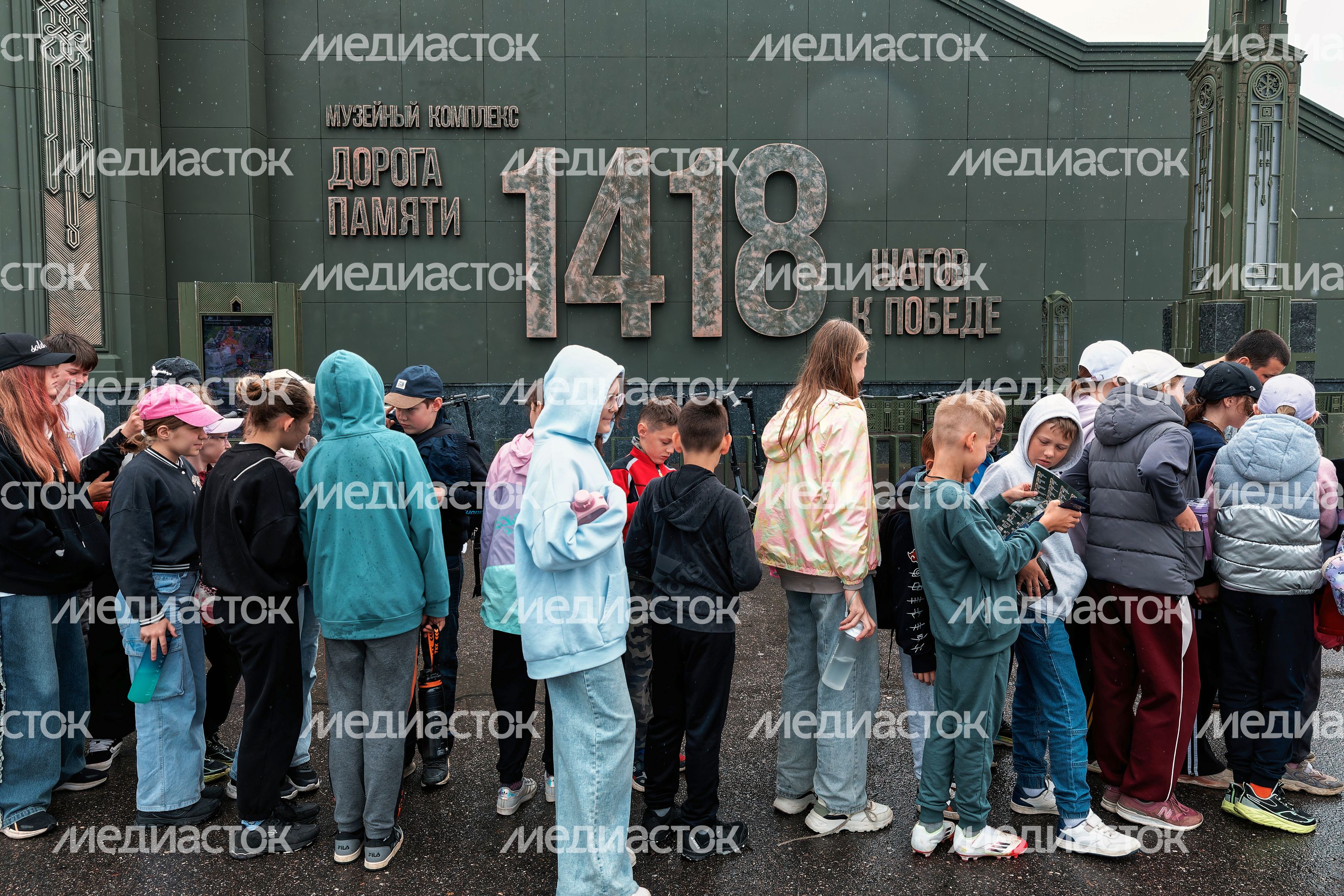 Военно-историческая реконструкция «Первый день войны» у Главного храма ВС РФ в День памяти и скорби Военно-историческая реконструкция «Первый день войны» у Главного храма ВС РФ в День памяти и скорби