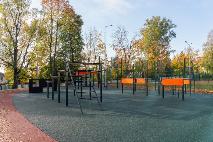 Спортивная площадка у Радумльского лицея-интерната в округе Солнечногорск после капитального ремонта