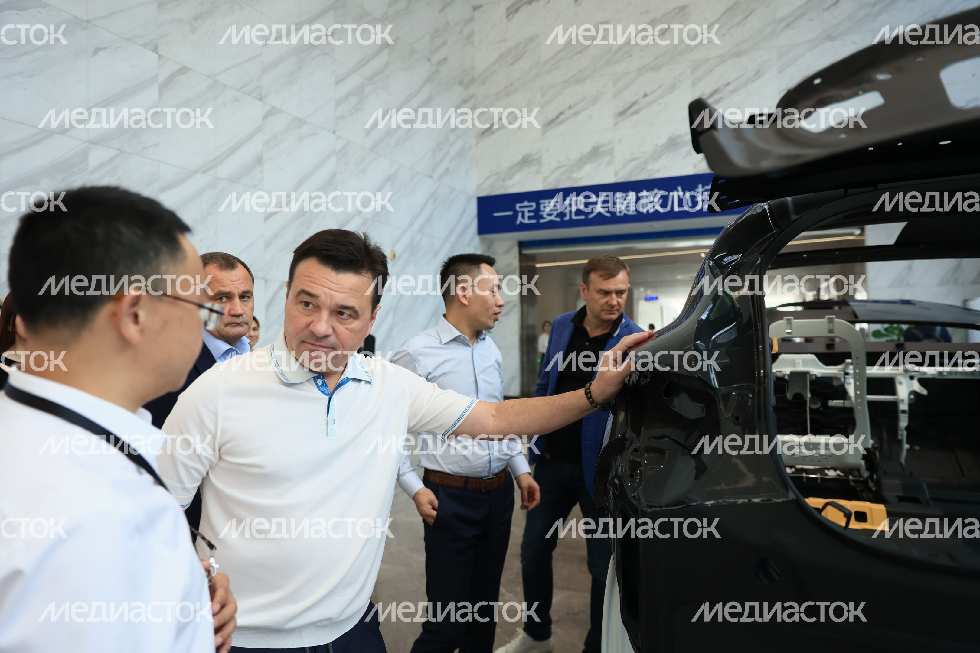 Посещение автозавода Changan Automobile Group в Китае Губернатором Подмосковья