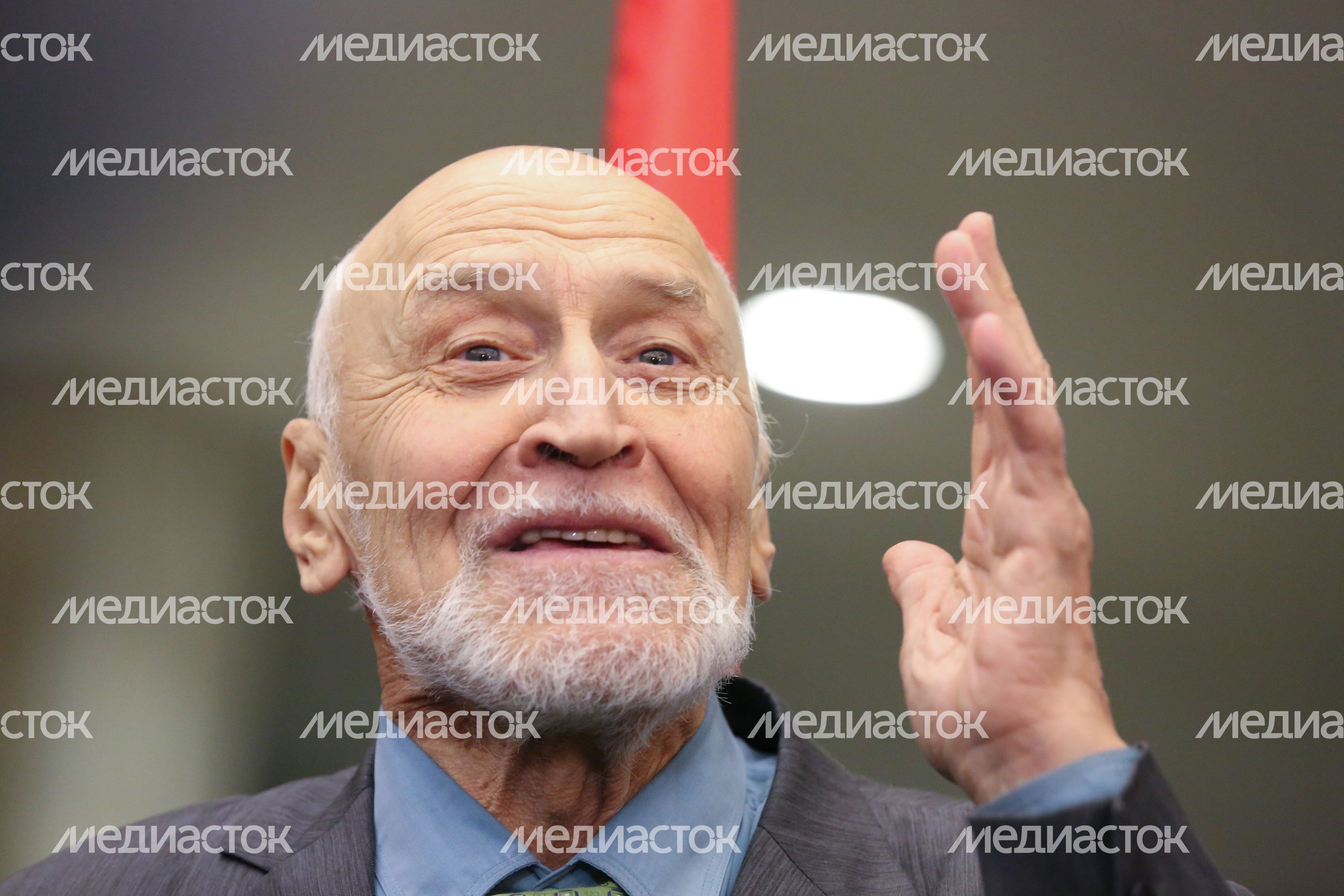 Акция «Знамя Победы» на Поклонной горе в Москве